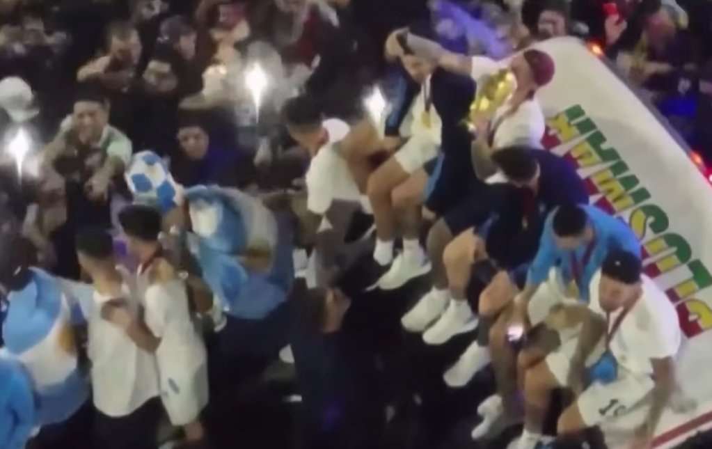 13 of the Craziest Fan Celebrations After a World Cup or Soccer Win | Den of Geek