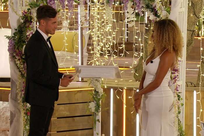 Ambe Greg Love island Amber Greg Love island
