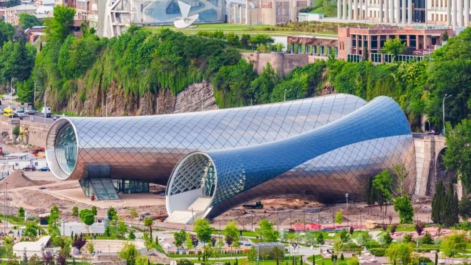 20 Photos Featuring Some of the World's Coolest Architecture | Den of Geek