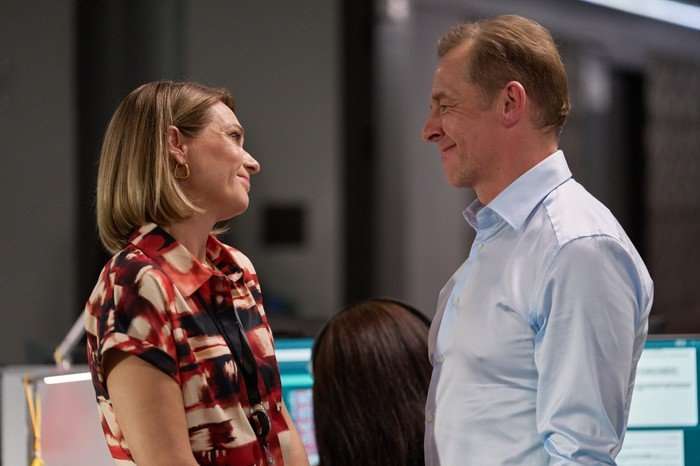 The Undeclared War - Series 2 Ep2 Siân Brooke as Barbara and Simon Pegg as Danny in The Undeclared War.
