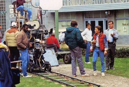 15 Fun Behind the Scenes Photos from Your Favorite Films | Den of Geek
