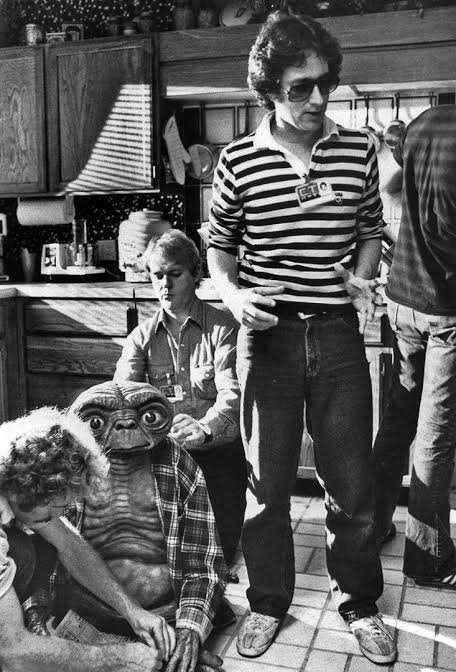 15 Behind the Scenes Photos That Ruin the Movie Magic | Den of Geek