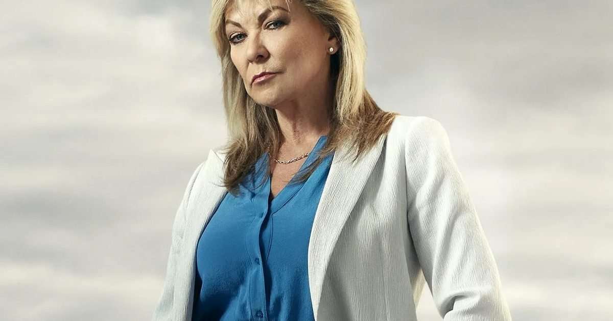 Emmerdale airs Kim Tate mystery as intruder breaks into Home Farm in early ITVX release