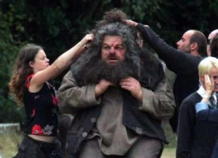 15 Behind the Scenes Photos That Ruin the Movie Magic | Den of Geek