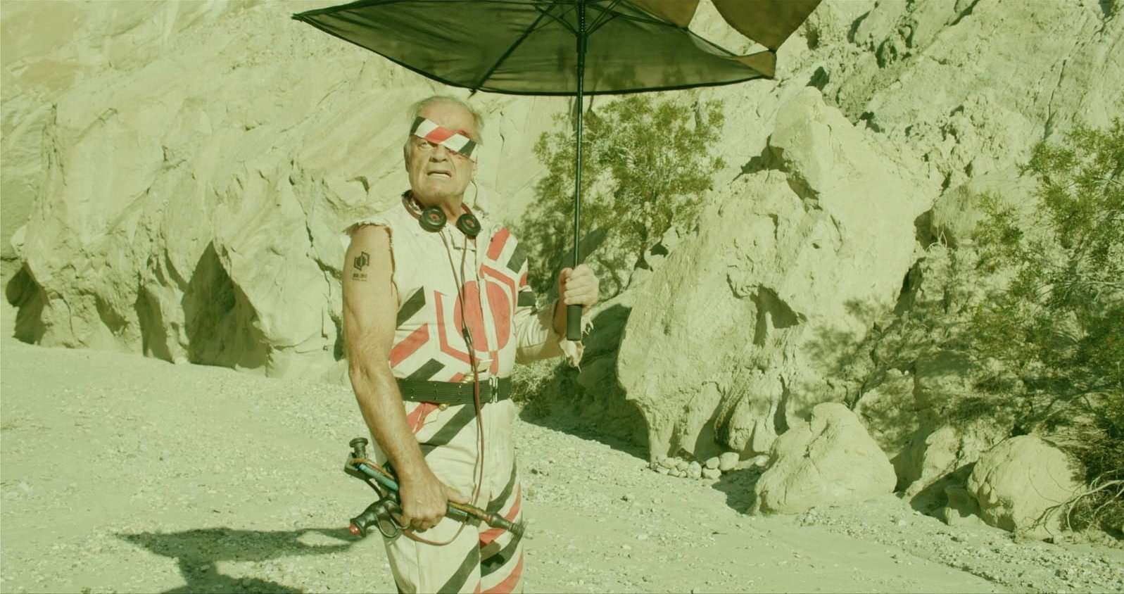 Kelsey Grammer in Sci-Fi Indie 'Lars Shrike Walks the Night' Trailer | FirstShowing.net