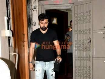 Photos: Emraan Hashmi snapped outside a dubbing studio in Bandra