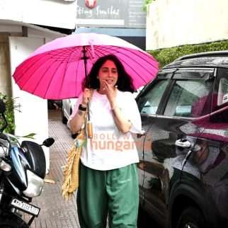 Photos: Neha Bhasin spotted outside a dental clinic in Bandra