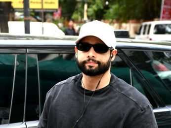 Photos: Siddhant Chaturvedi snapped in Bandra Photos: Siddhant Chaturvedi snapped in Bandra