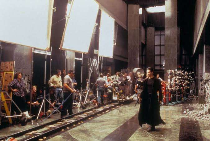 15 Fun Behind the Scenes Photos from Your Favorite Films | Den of Geek