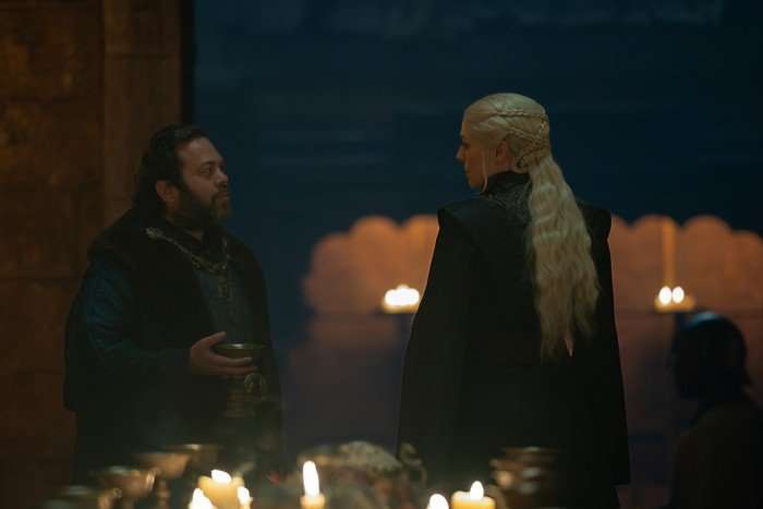 HOUSE OF THE DRAGON dan-fogler-emma-d-arcy Dan Fogler as Ser Torrhen Manderly with Emma D'Arcy as Queen Rhaenyra Targaryen in House of the Dragon season 3.