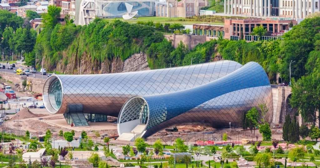 20 Photos Featuring Some of the World's Coolest Architecture | Den of Geek