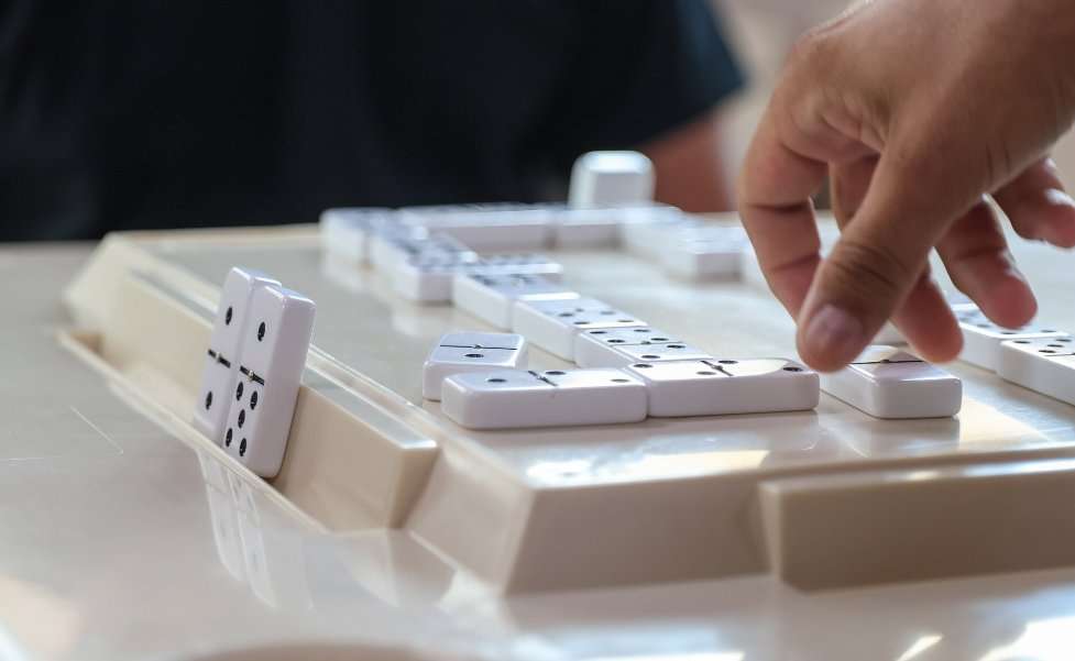 15 Board Games Even Your Grandmother Would Love Playing | Den of Geek