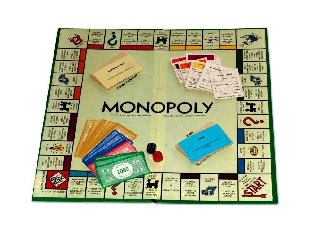 15 Board Games Even Your Grandmother Would Love Playing | Den of Geek