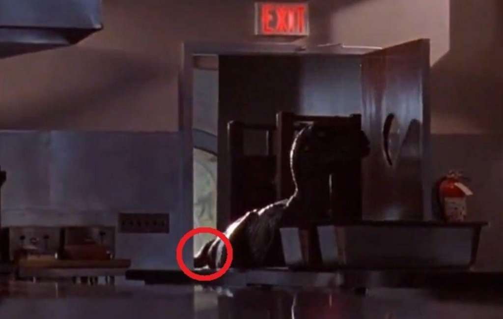 15 Movie Mistakes That the Director Didn't Even Care Happened | Den of Geek