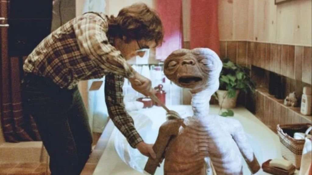 13 Images Taking You Behind the Scenes of Iconic '80s Flicks | Den of Geek